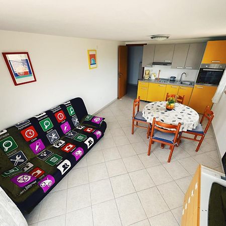 Apartments Kordić Vis Buitenkant foto